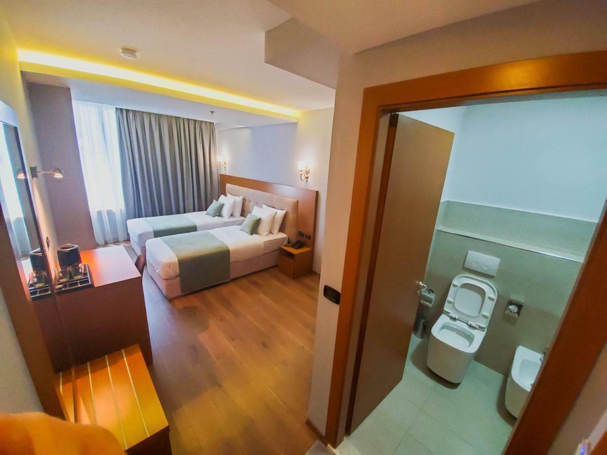 Albanopolis Hotel Tirana Bagian luar foto